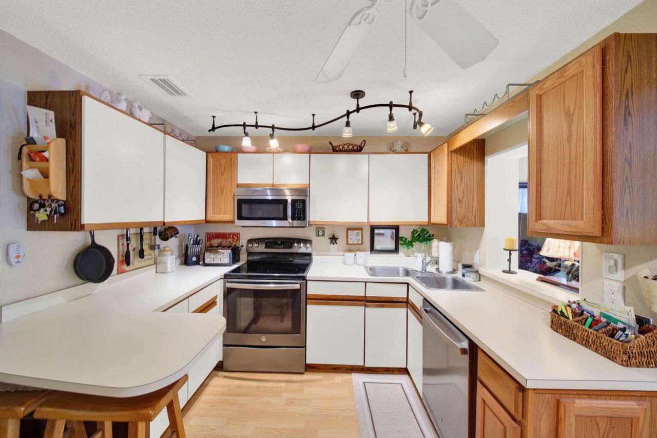 1180 NE Crescent Street, Jensen Beach, FL 34957 Photo