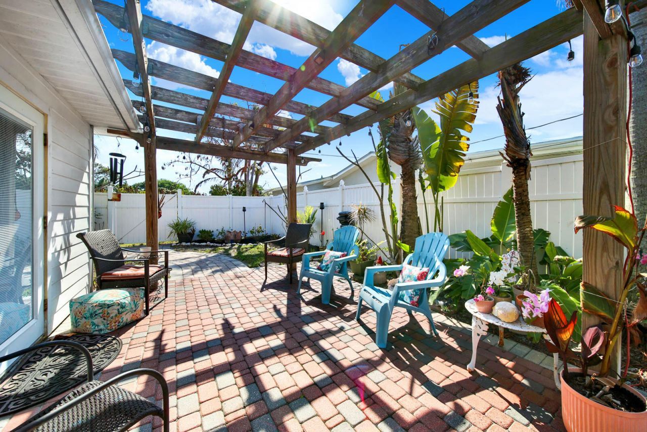 1180 NE Crescent Street, Jensen Beach, FL 34957 Photo