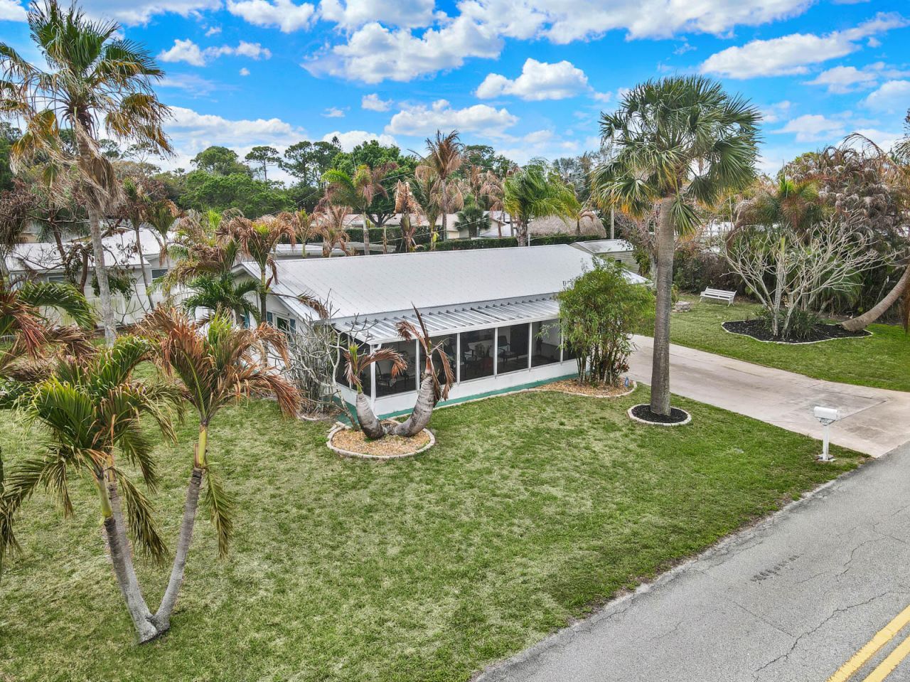 1180 NE Crescent Street, Jensen Beach, FL 34957 Photo