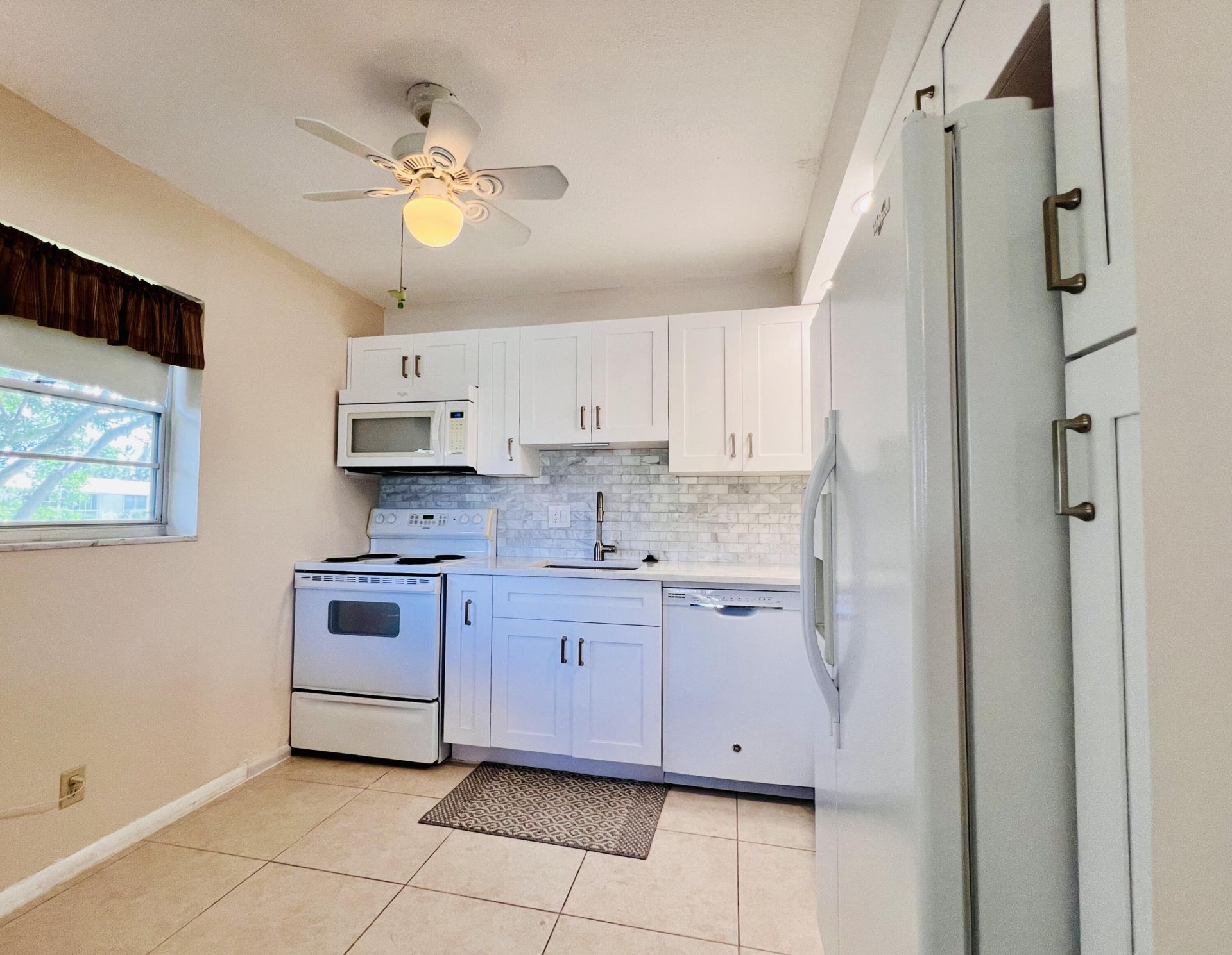314 Wellington D, West Palm Beach, FL 33417 Photo