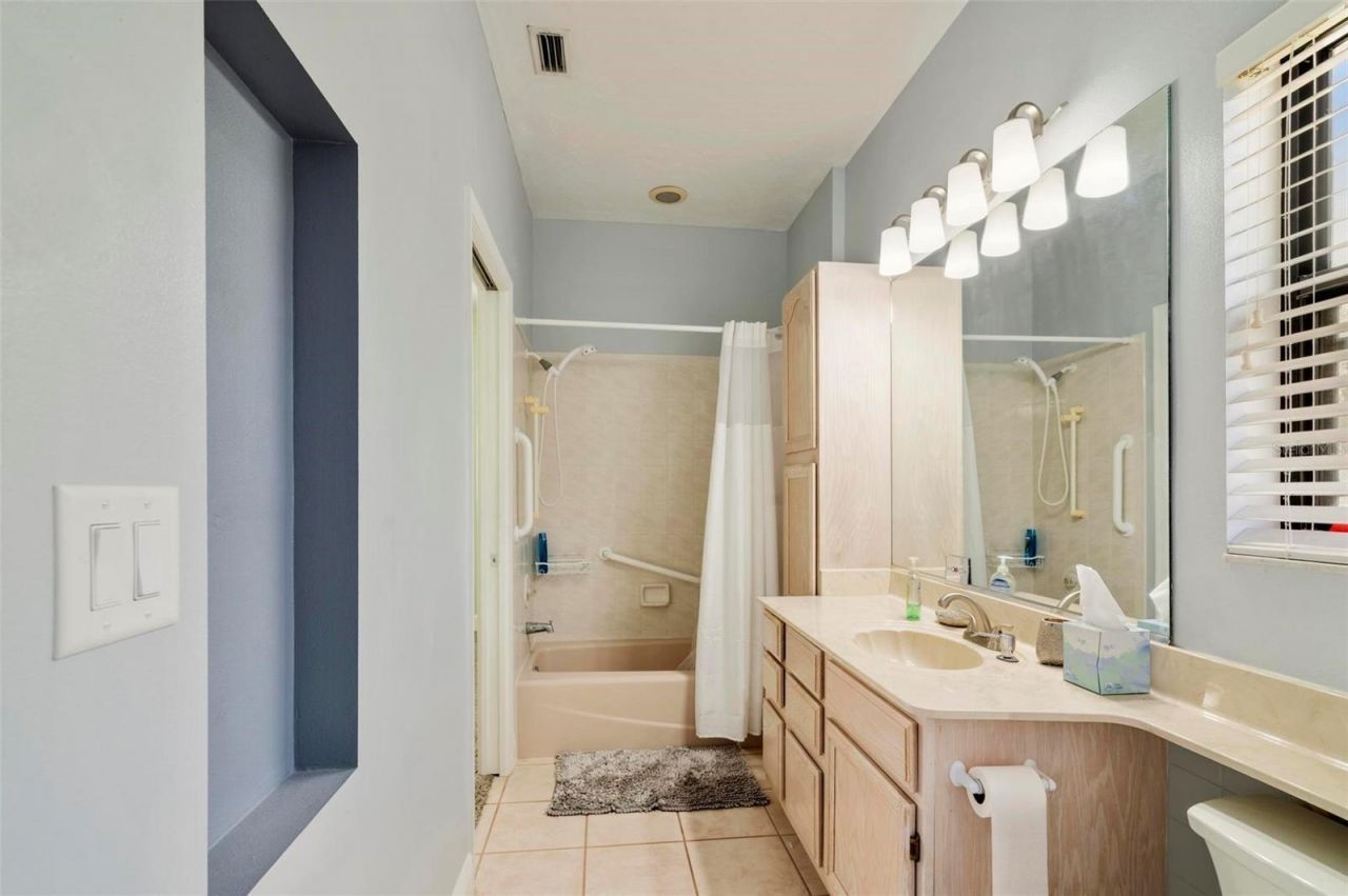 6110 Ninth Avenue Cir NE , Bradenton, FL 34212 Photo