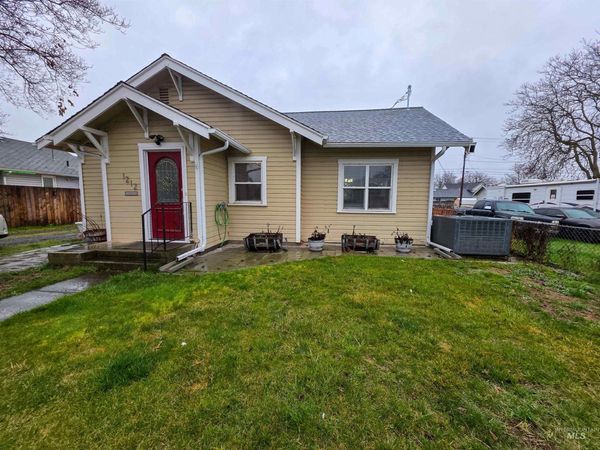 1212 7th Street, Clarkston, WA 99403