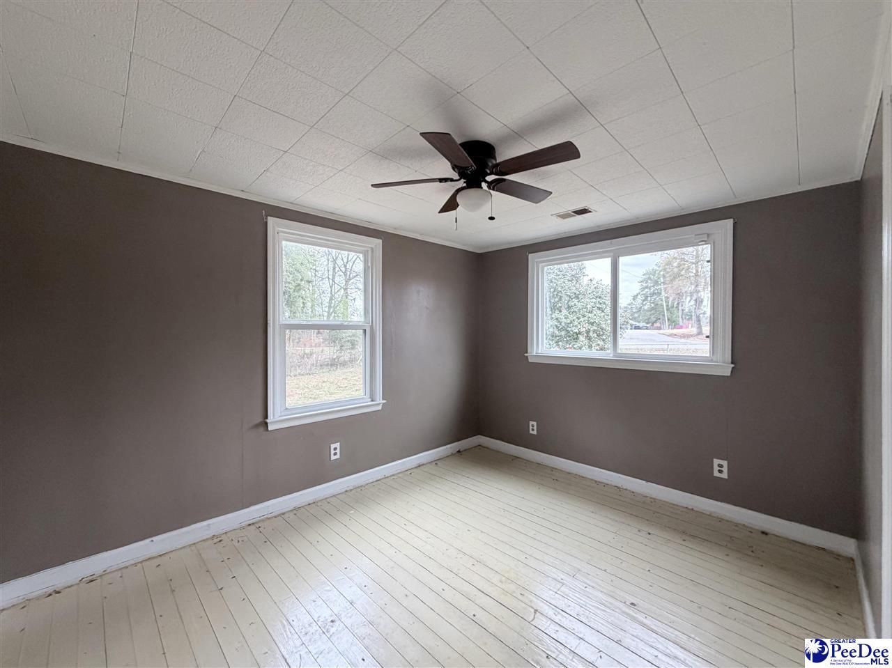 405 E 1st Avenue Photo 18