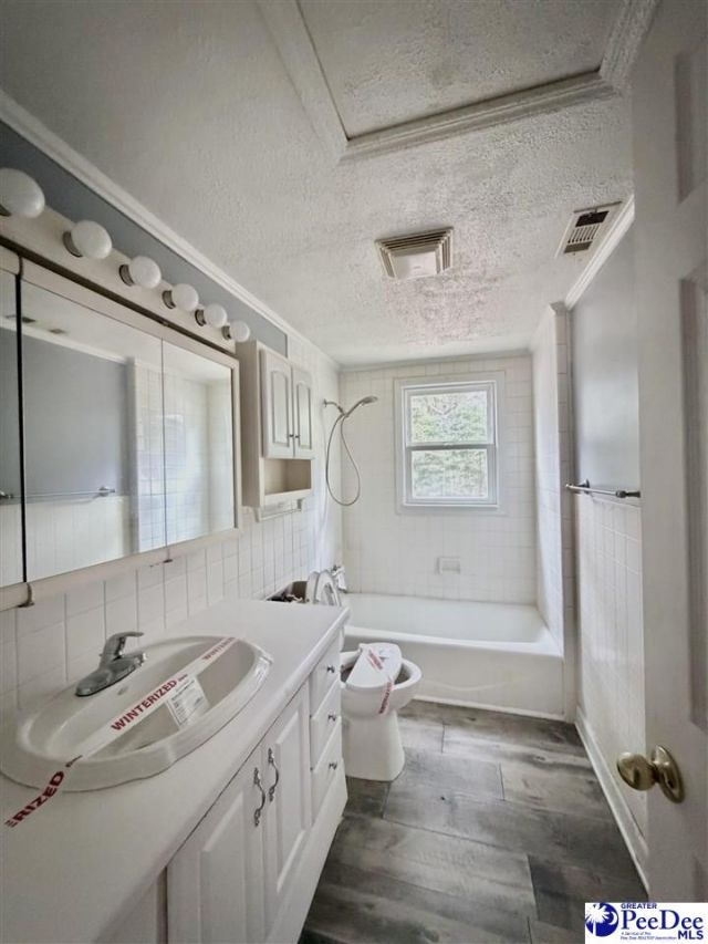 405 E 1st Avenue Photo 20