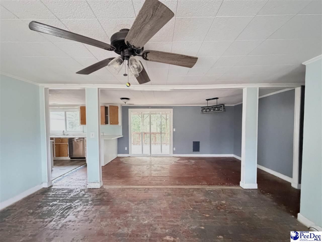 405 E 1st Avenue Photo 4