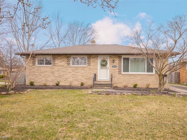 6924 Day Drive , Parma, OH 44129