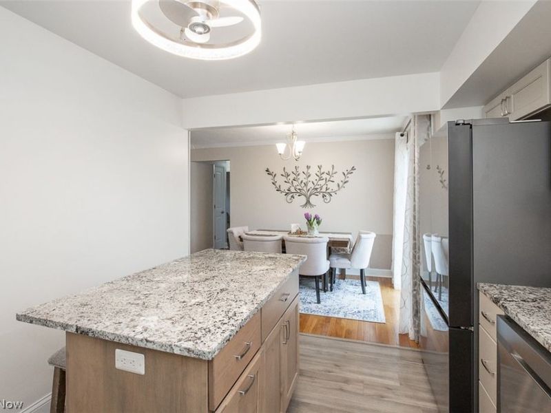 6924 Day Drive , Parma, OH 44129 Photo 15