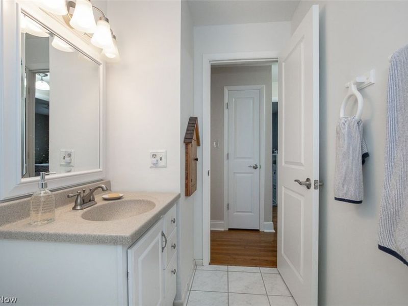 6924 Day Drive , Parma, OH 44129 Photo 17