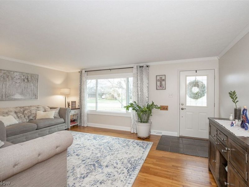 6924 Day Drive , Parma, OH 44129 Photo 2