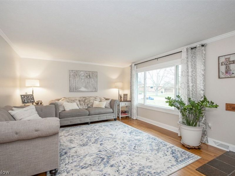 6924 Day Drive , Parma, OH 44129 Photo 3