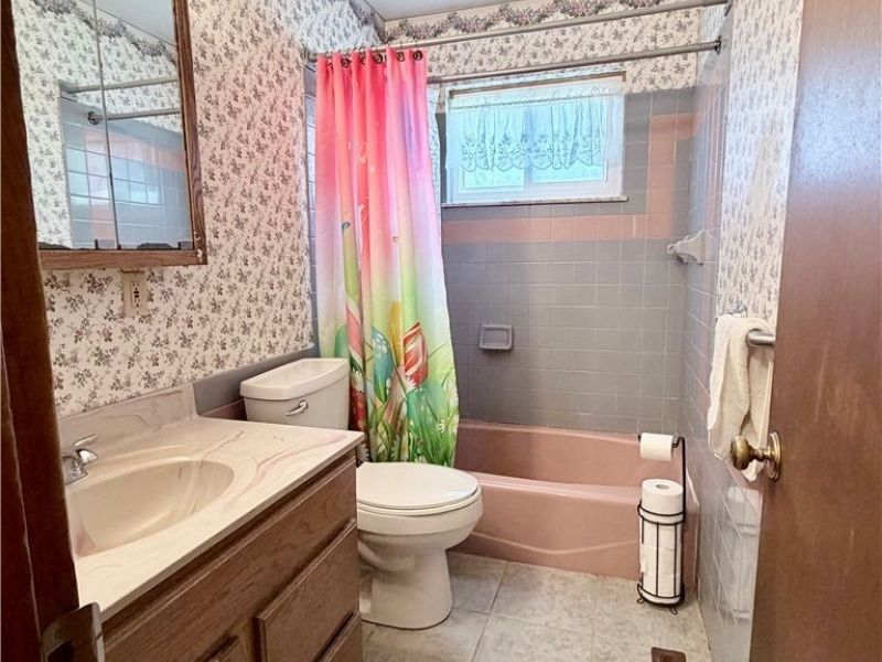 4191 Custer Orangeville Road NE, Burghill, OH 44404 Photo 13