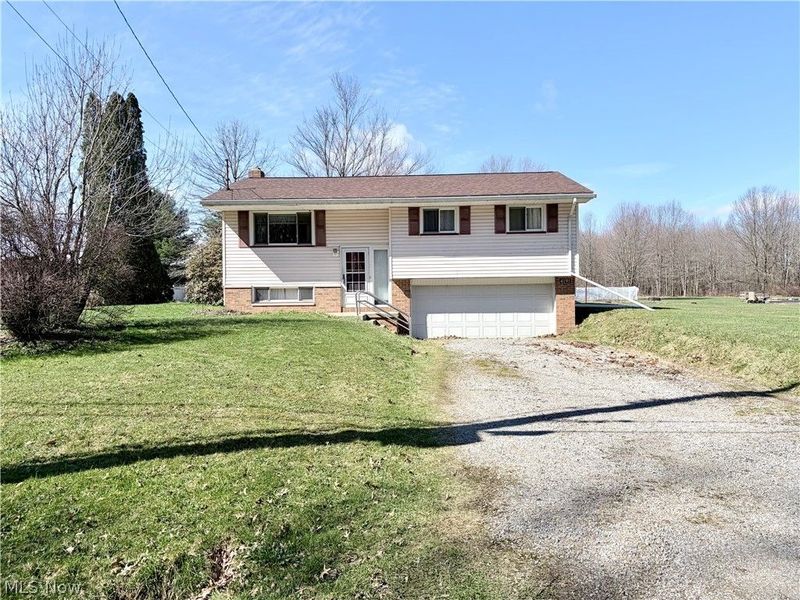 4191 Custer Orangeville Road NE, Burghill, OH 44404 Photo 2