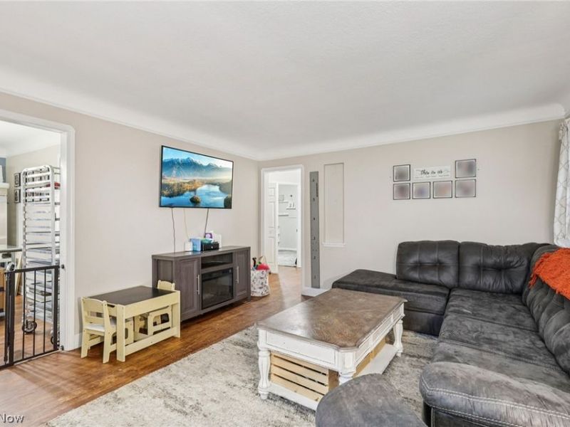 5227 W 52nd Street , Parma, OH 44134 Photo 5