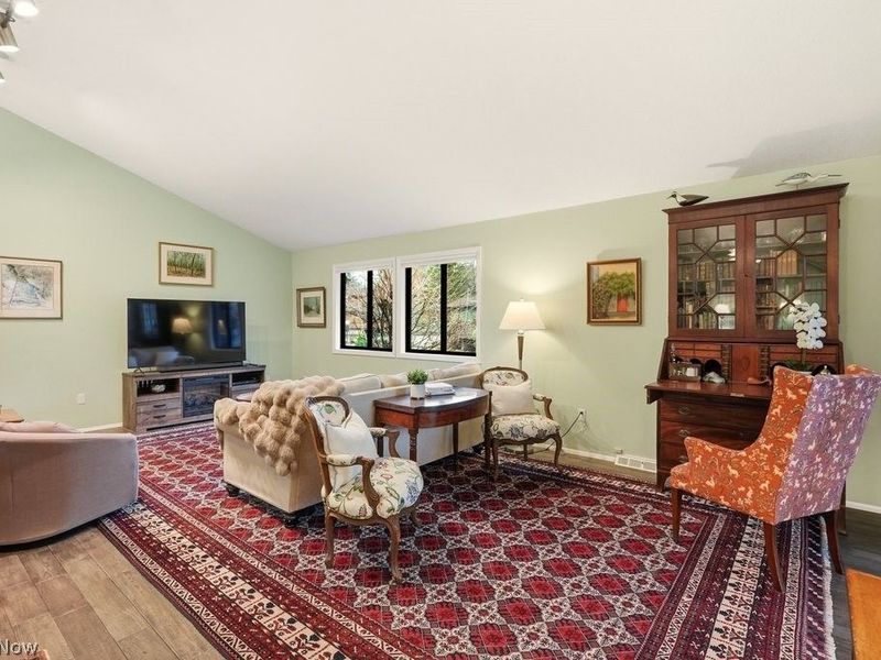 17640 Walnut Trail , Chagrin Falls, OH 44023 Photo 4