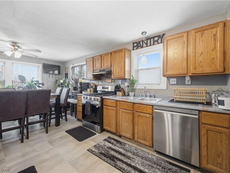 715 Roxbury Avenue, Youngstown, OH 44502 Photo 3