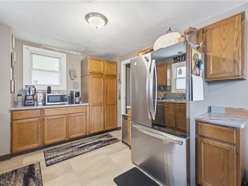 715 Roxbury Avenue, Youngstown, OH 44502 Photo 4