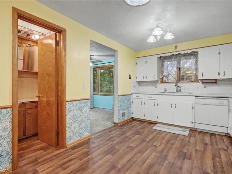 4214 Ashwood Street NW, Canton, OH 44708 Photo 8