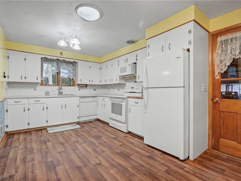 4214 Ashwood Street NW, Canton, OH 44708 Photo 9