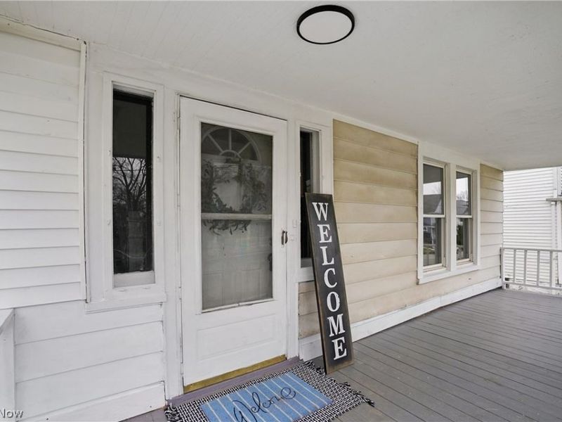 8210 Dorver Avenue , Cleveland, OH 44105 Photo 2