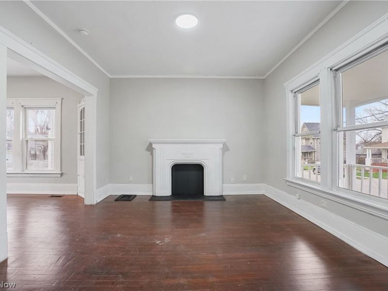 8210 Dorver Avenue , Cleveland, OH 44105 Photo 5