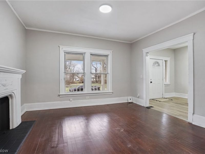 8210 Dorver Avenue , Cleveland, OH 44105 Photo 7