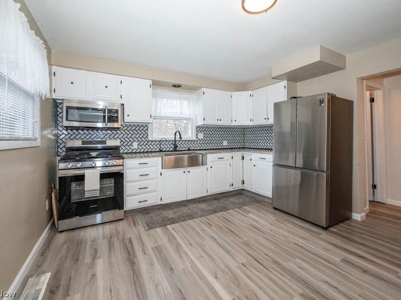 1414 Overlook Avenue, Lowellville, OH 44436 Photo 4