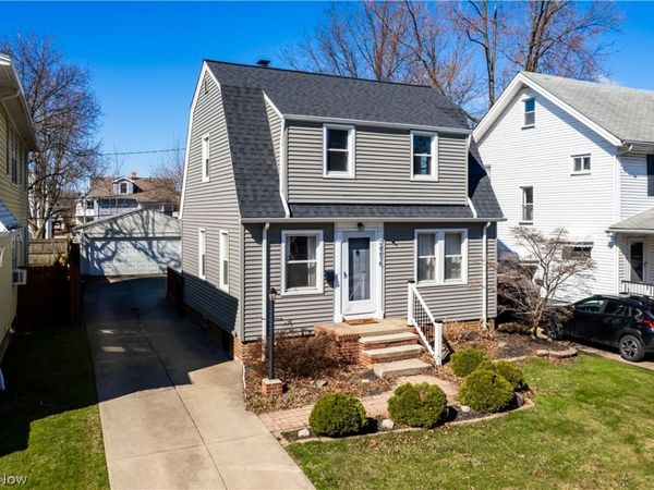 2216 Wascana Avenue, Lakewood, OH 44107