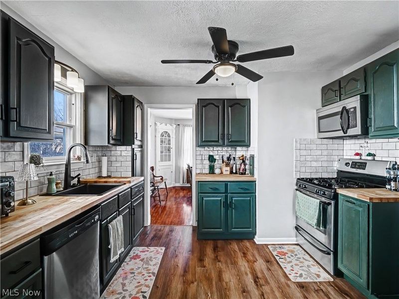 2216 Wascana Avenue, Lakewood, OH 44107 Photo 16