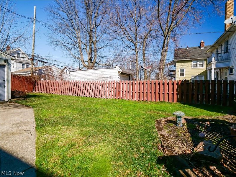 2216 Wascana Avenue, Lakewood, OH 44107 Photo 3