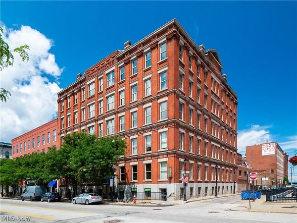 408 W Saint Clair Avenue , Unit 215, Cleveland, OH 44113