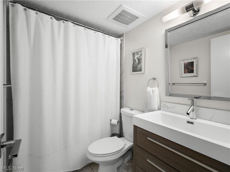 408 W Saint Clair Avenue , Unit 215, Cleveland, OH 44113 Photo 4