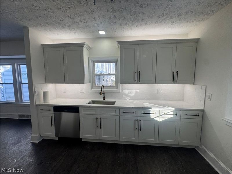 10331 Bernard Avenue , Cleveland, OH 44111 Photo 6