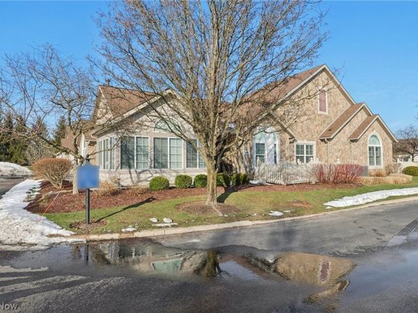 250 Sandover Drive , Aurora, OH 44202