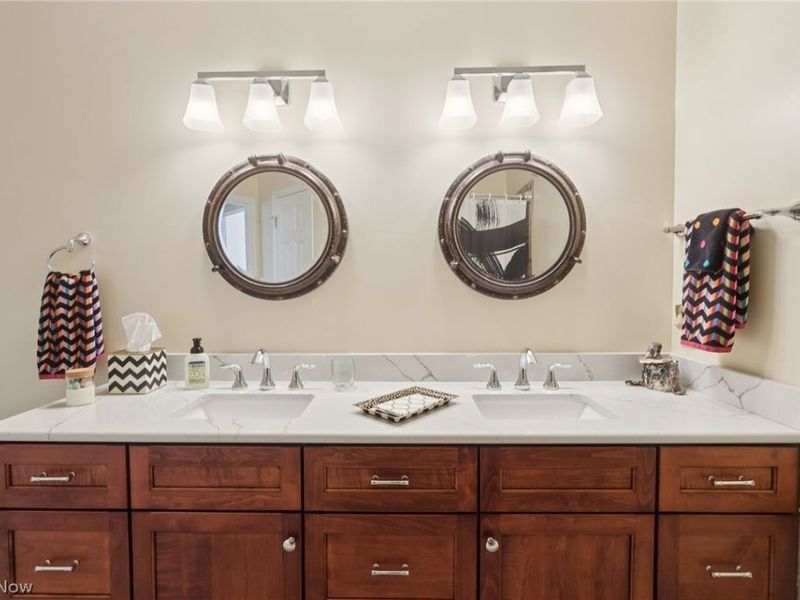 250 Sandover Drive , Aurora, OH 44202 Photo 18