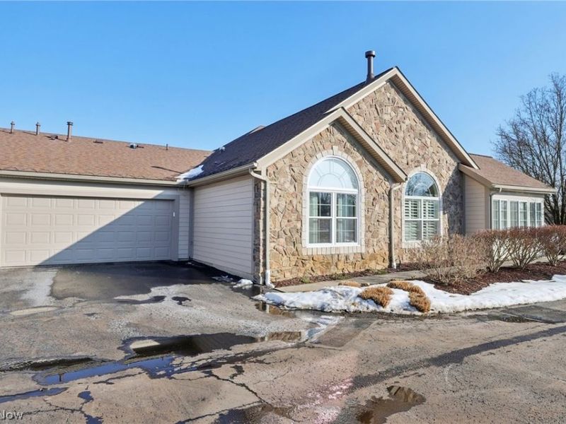 250 Sandover Drive , Aurora, OH 44202 Photo 2