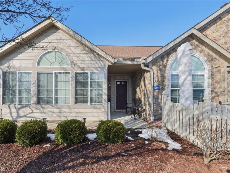 250 Sandover Drive , Aurora, OH 44202 Photo 3