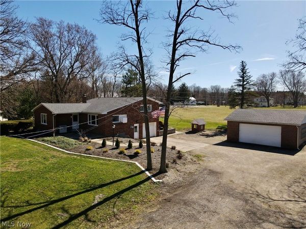 6904 Center Road, Valley City, OH 44280