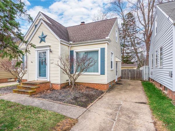 6750 Commonwealth Boulevard, Parma Heights, OH 44130