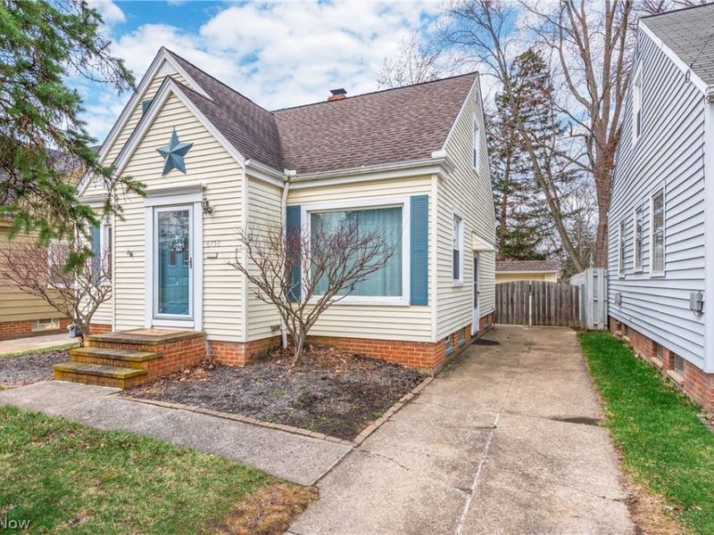 6750 Commonwealth Boulevard, Parma Heights, OH 44130 Photo 1