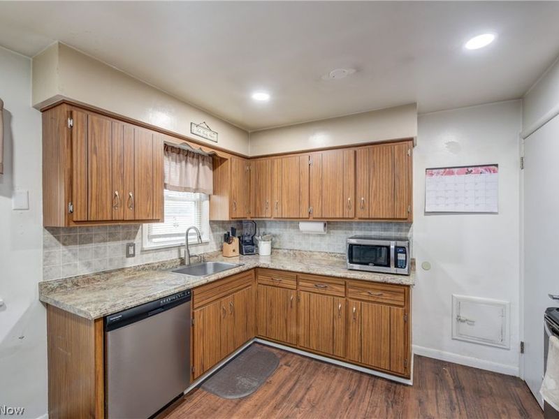 6750 Commonwealth Boulevard, Parma Heights, OH 44130 Photo 12