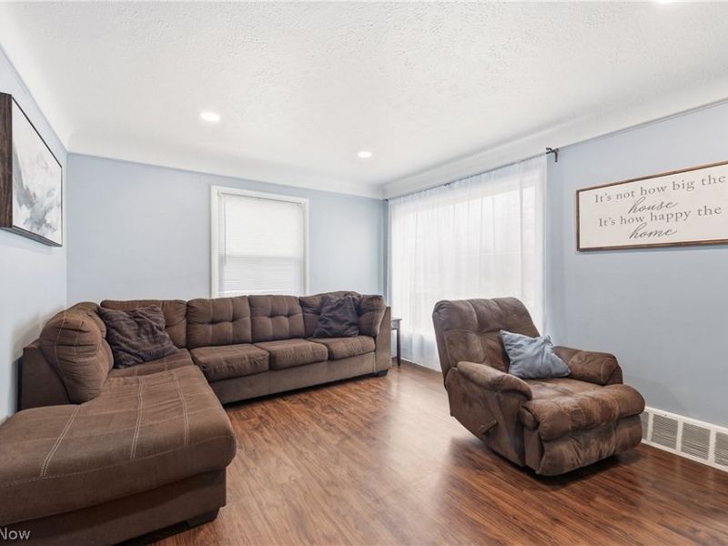 6750 Commonwealth Boulevard, Parma Heights, OH 44130 Photo 5