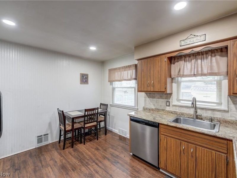 6750 Commonwealth Boulevard, Parma Heights, OH 44130 Photo 9