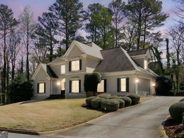 1480 Chinook Court SW, Lilburn, GA 30047