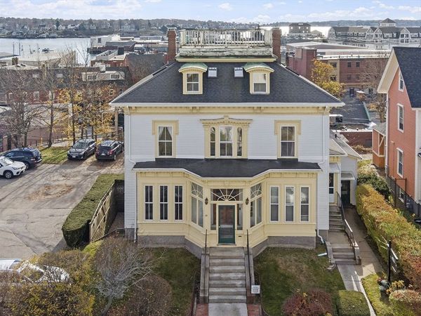 35 Middle St, Unit 4, Gloucester, MA 01930