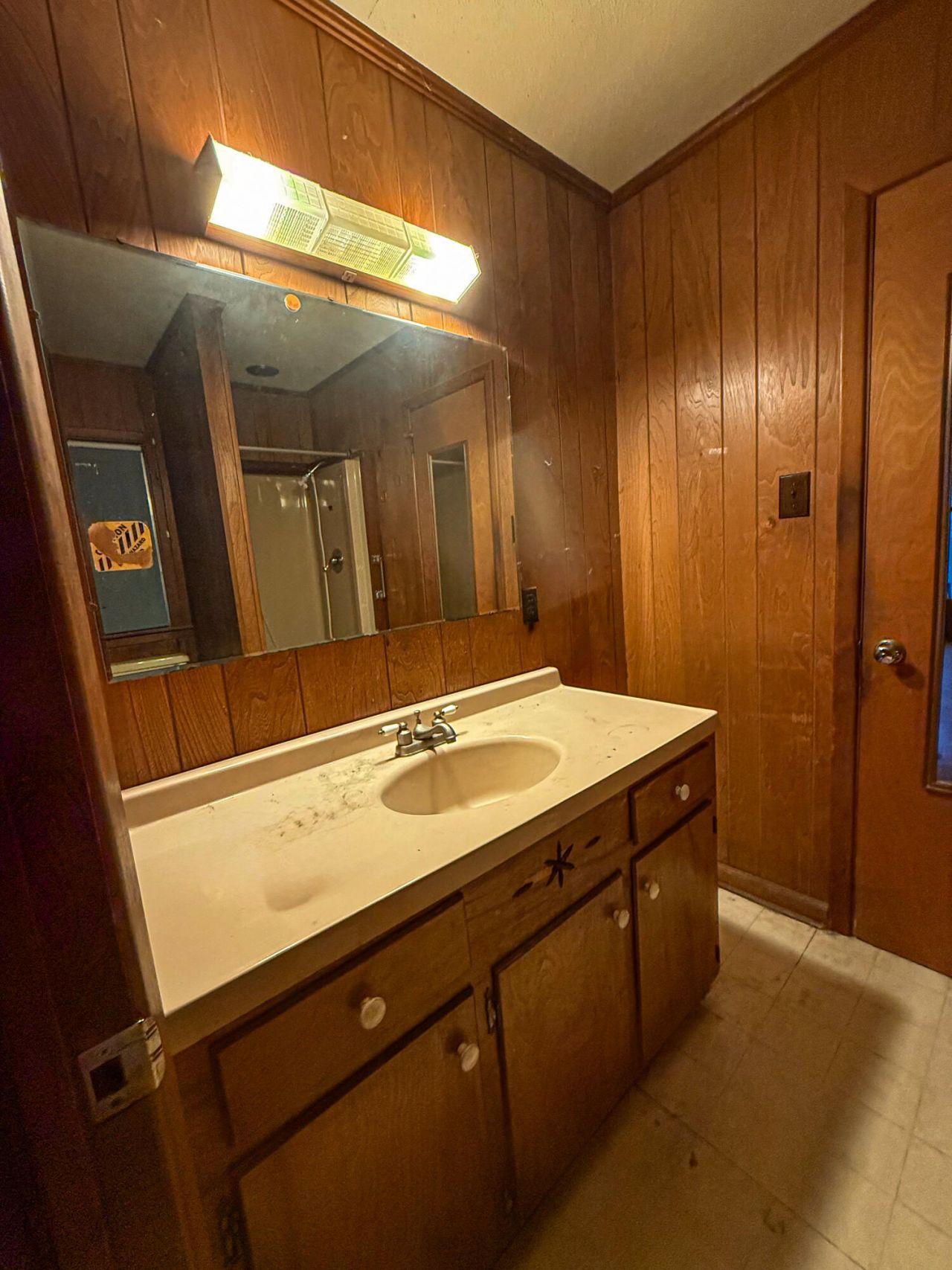 720 E Erie Avenue Photo 10