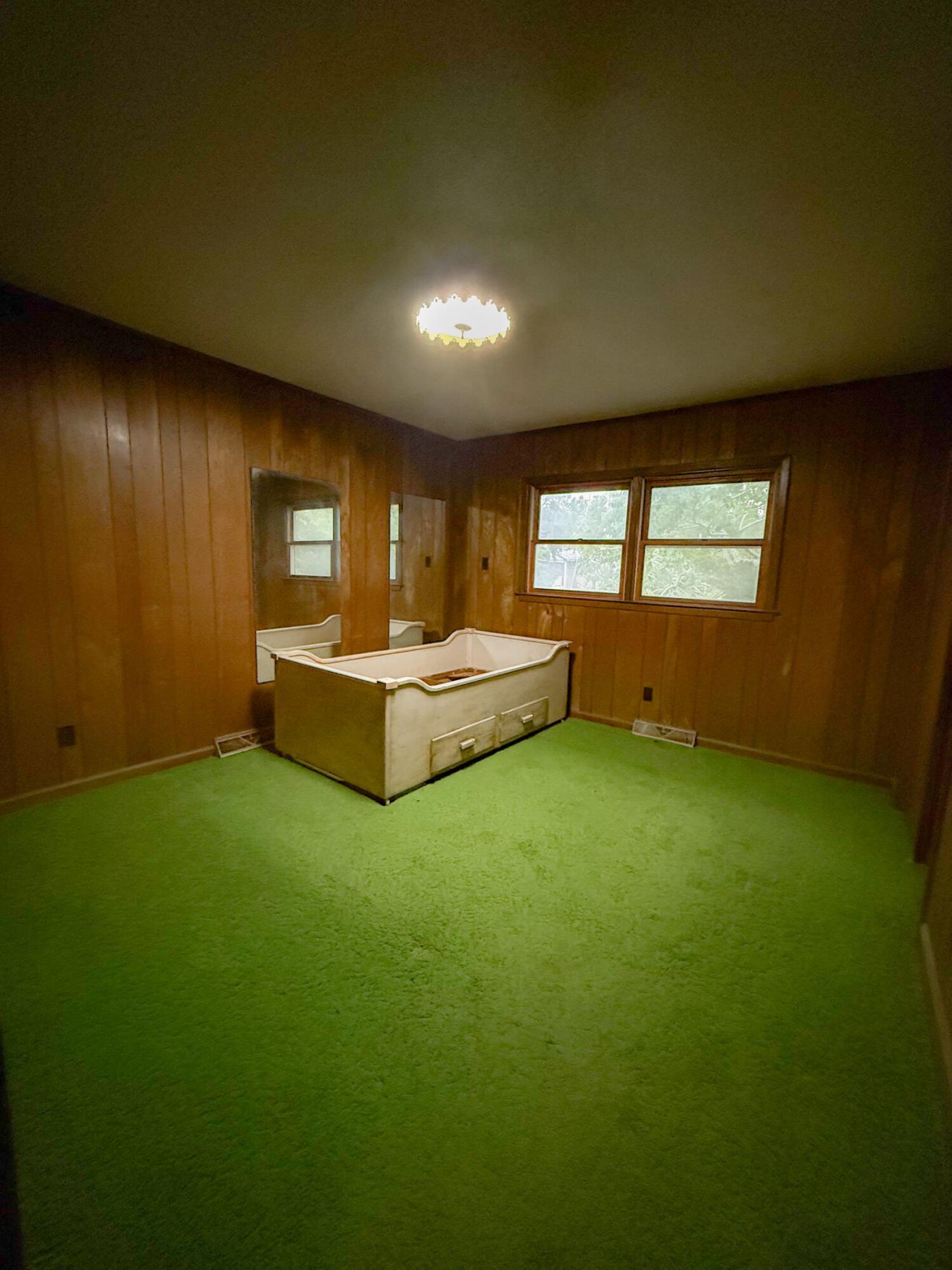 720 E Erie Avenue Photo 14