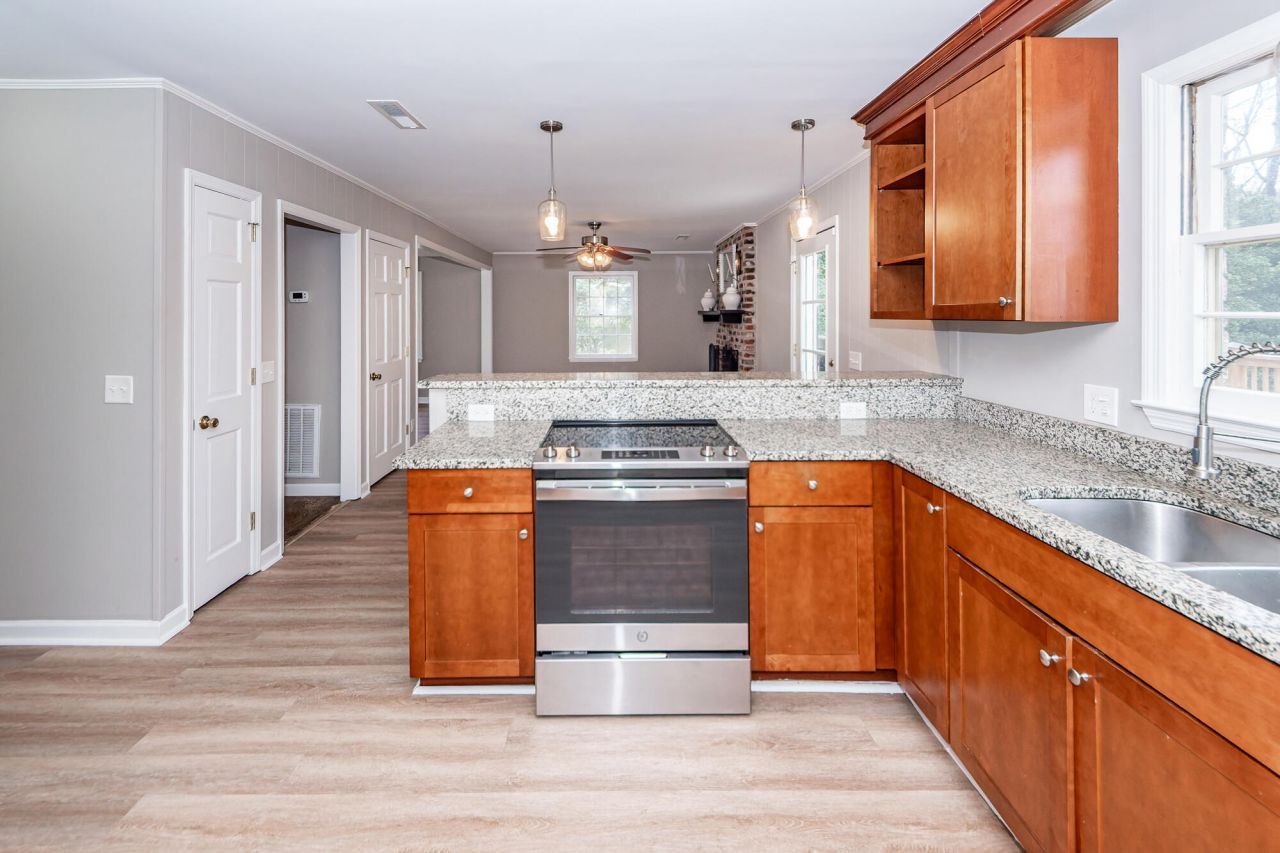 405 Grouse Road Photo 11