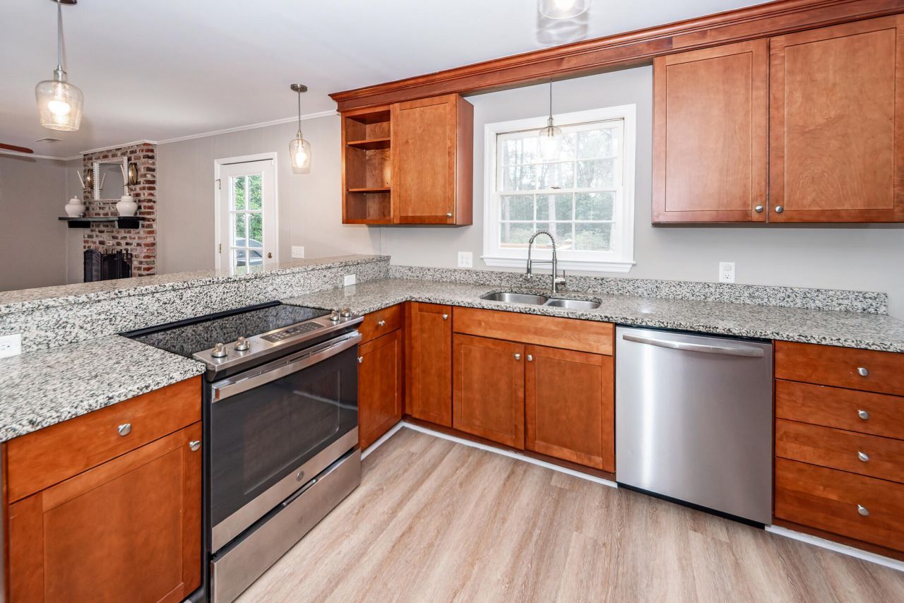 405 Grouse Road Photo 12