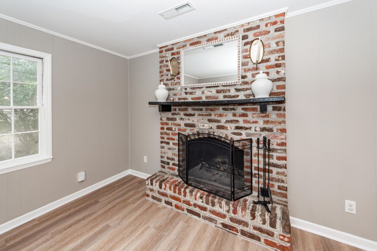 405 Grouse Road Photo 16