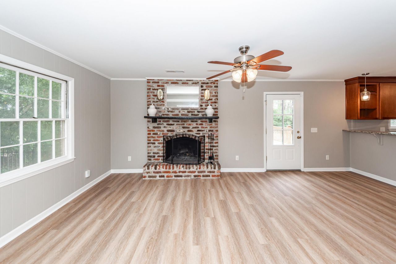 405 Grouse Road Photo 17